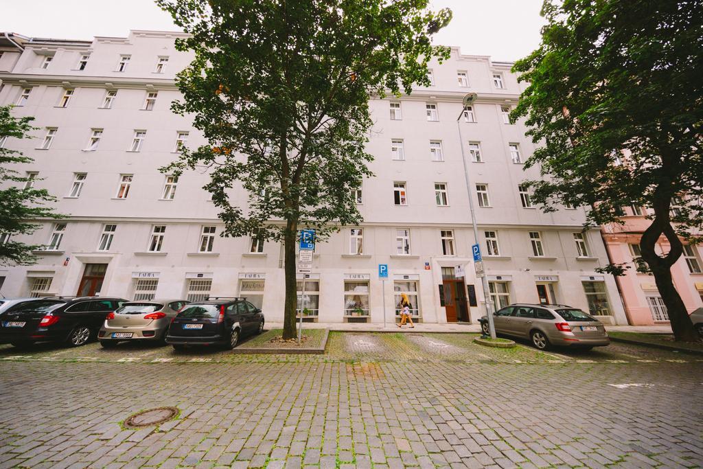 Hostel Dakura Prague Exterior photo
