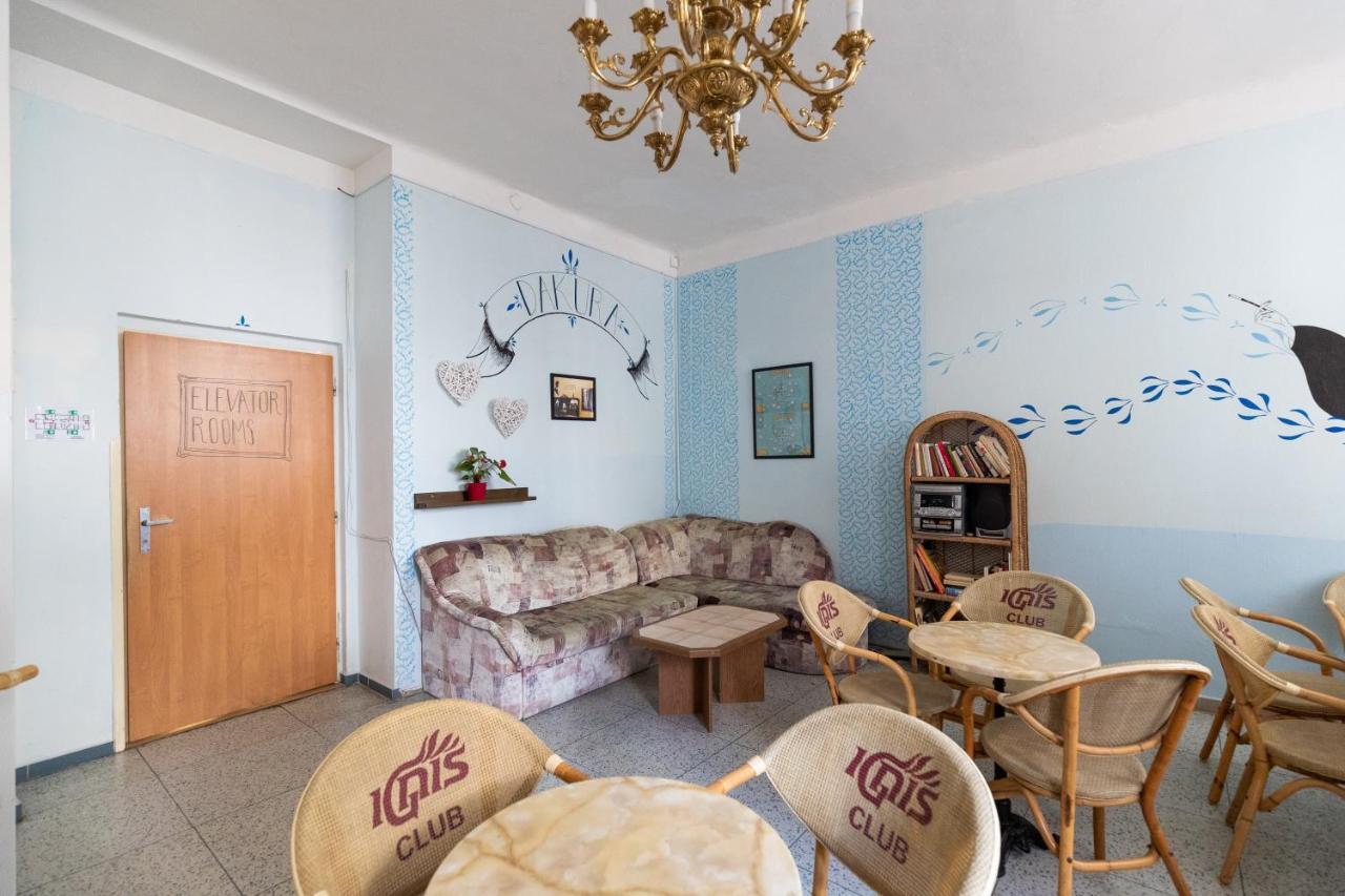 Hostel Dakura Prague Exterior photo
