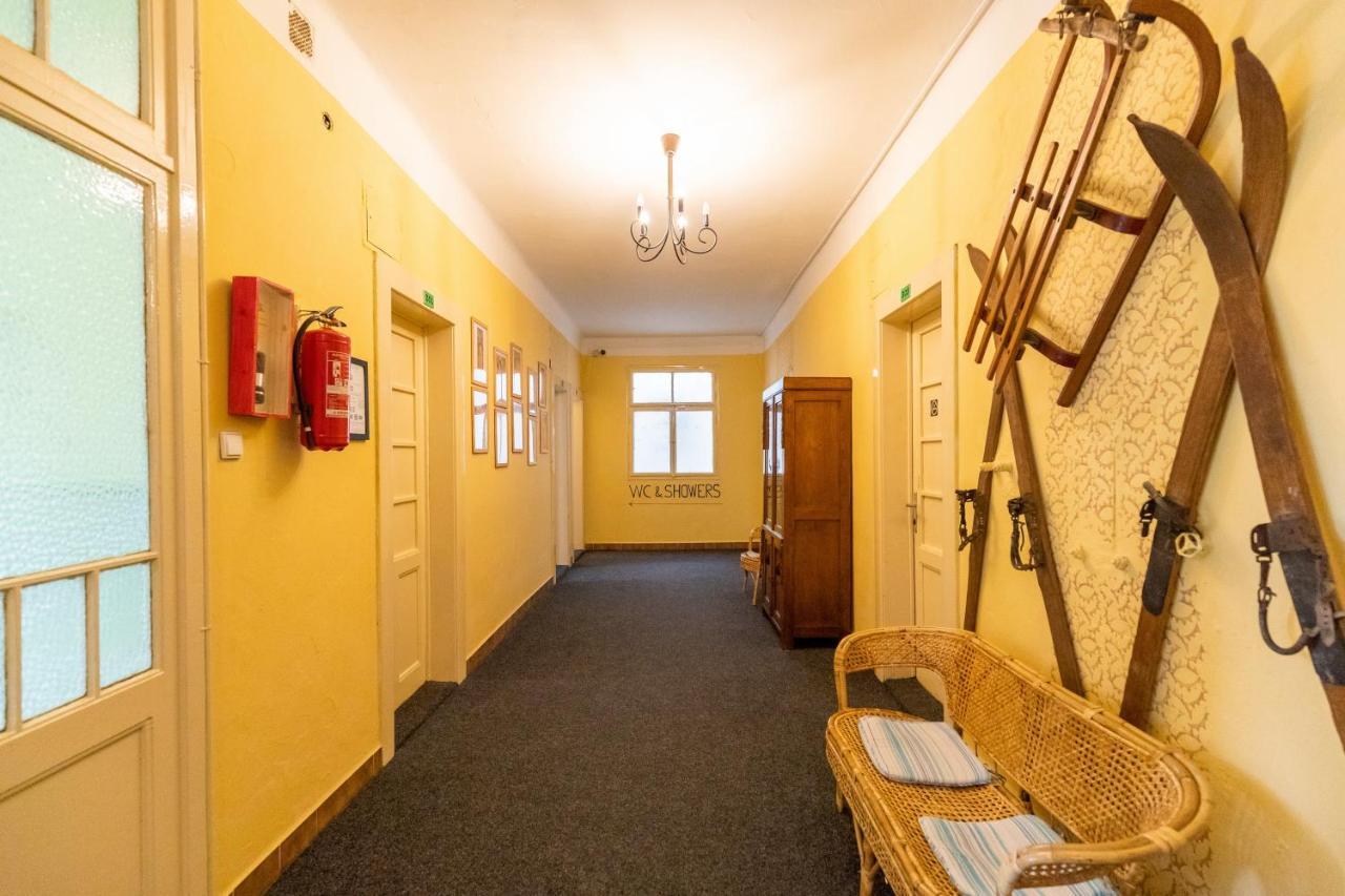 Hostel Dakura Prague Exterior photo