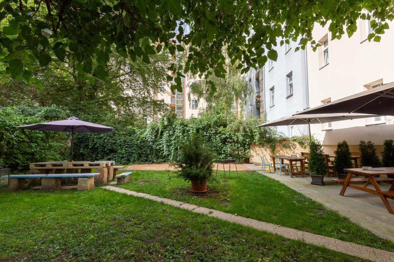 Hostel Dakura Prague Exterior photo