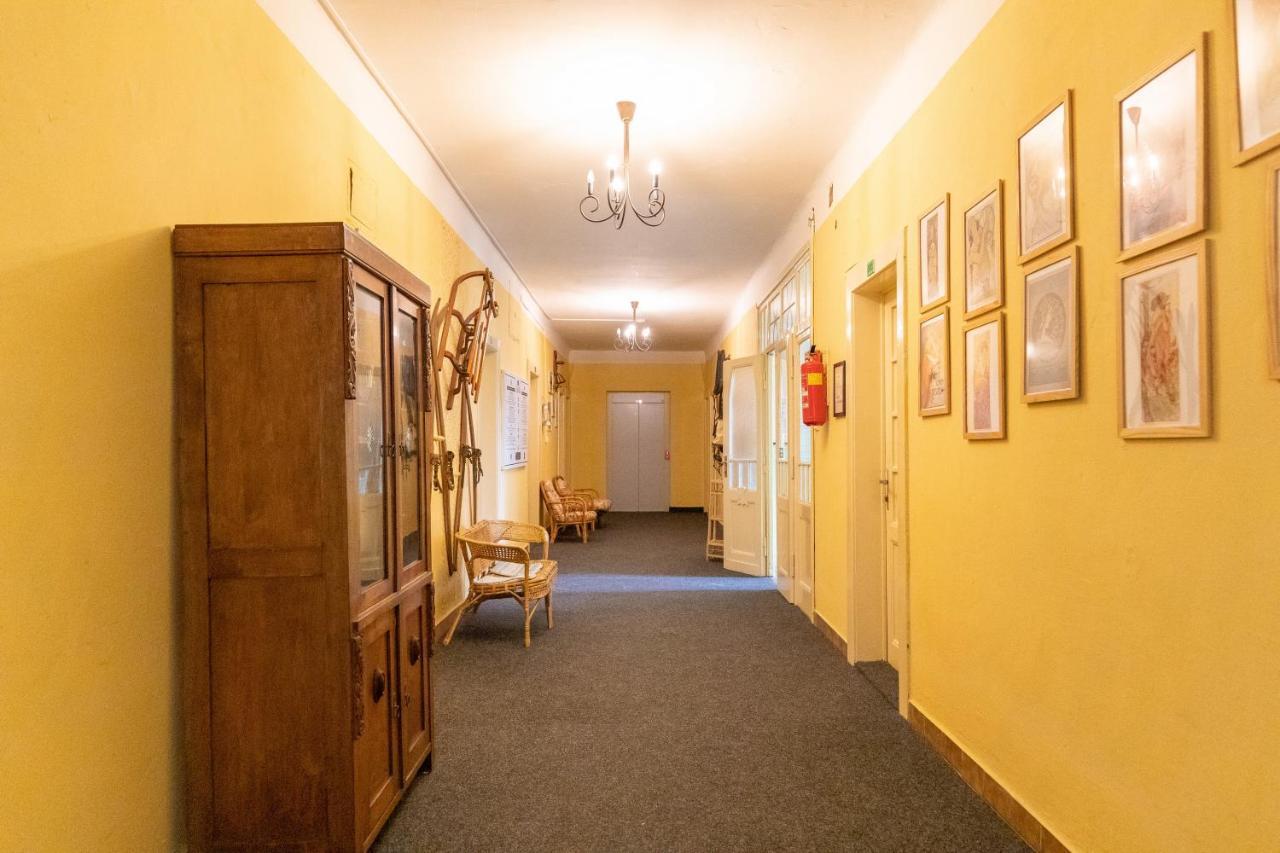 Hostel Dakura Prague Exterior photo
