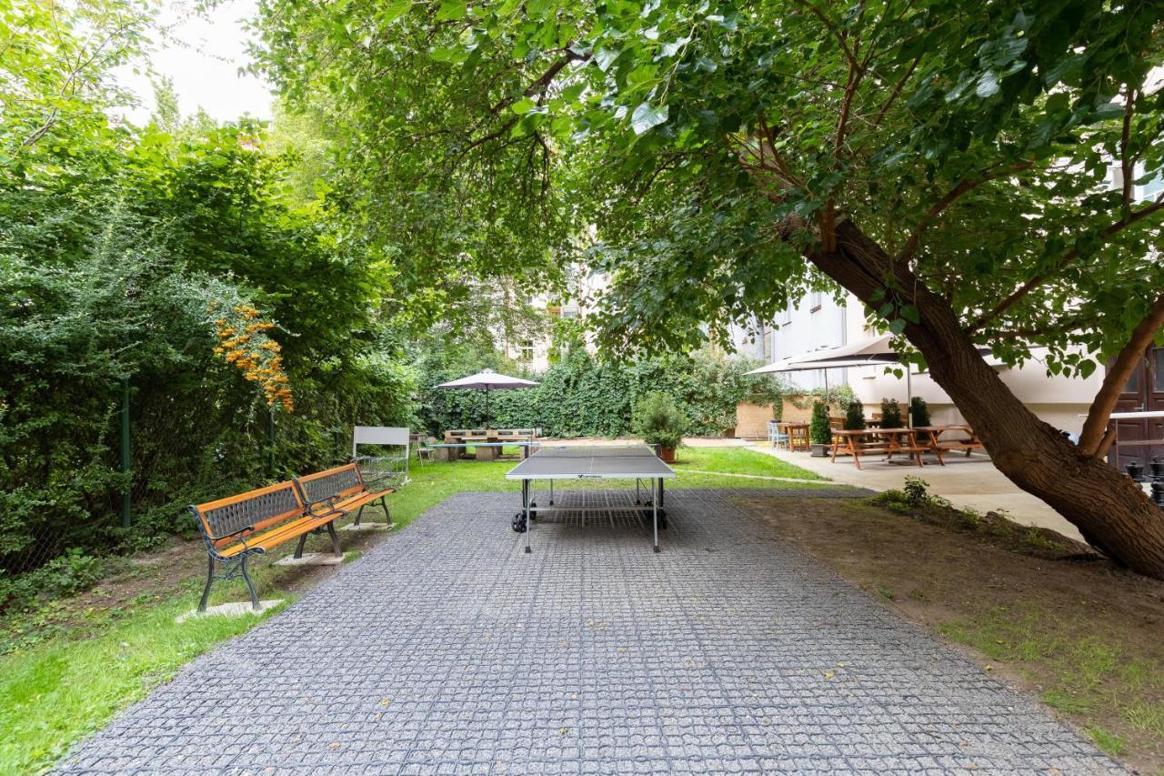 Hostel Dakura Prague Exterior photo