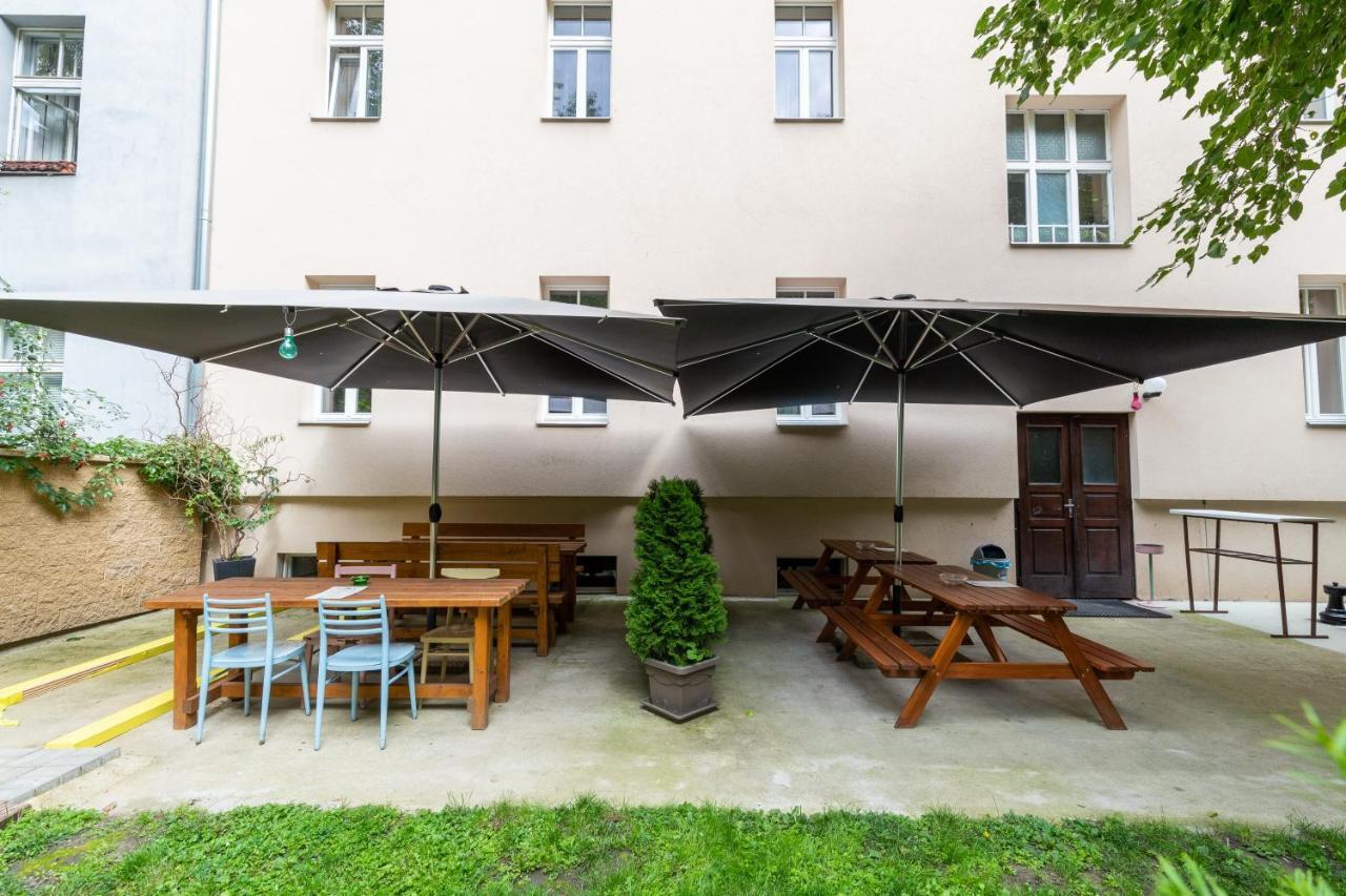 Hostel Dakura Prague Exterior photo
